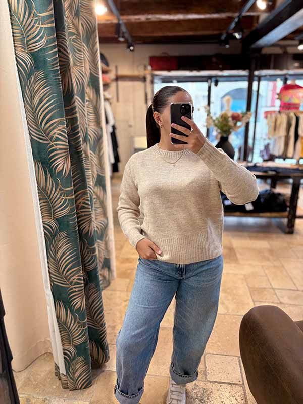 PULL EN MAILLE DETAIL FENTE